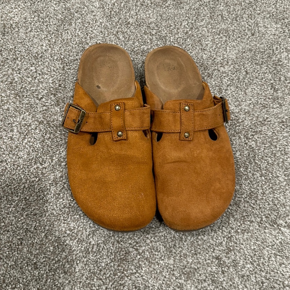 Golden Brown Women’s Clogs